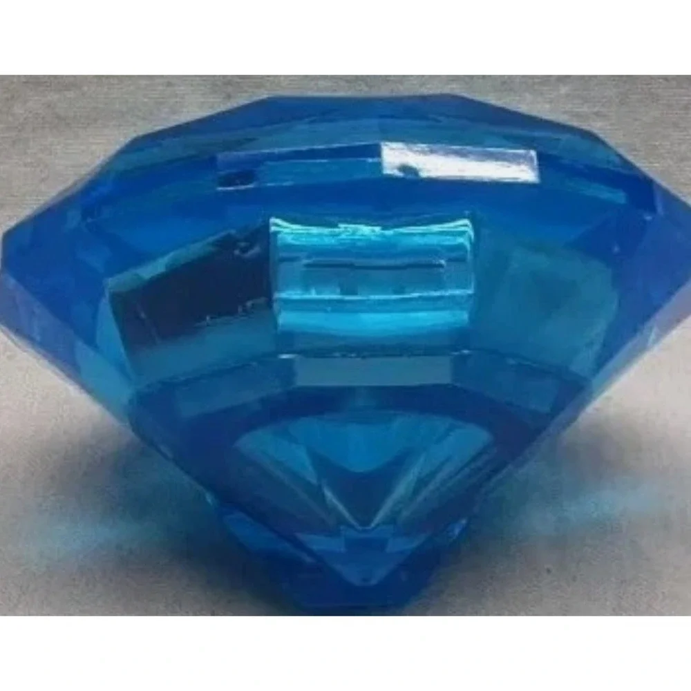 Clock - Facets Of Time March Birthstone: Avon, 1992